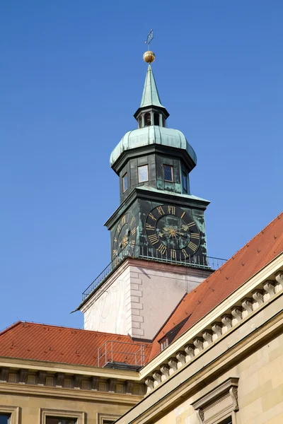 Toren in de residentie gebouwen in München, Duitsland — Stockfoto