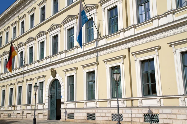 Edificio histórico del Ministerio del Interior de Baviera en Munich, Alemania — Foto de Stock