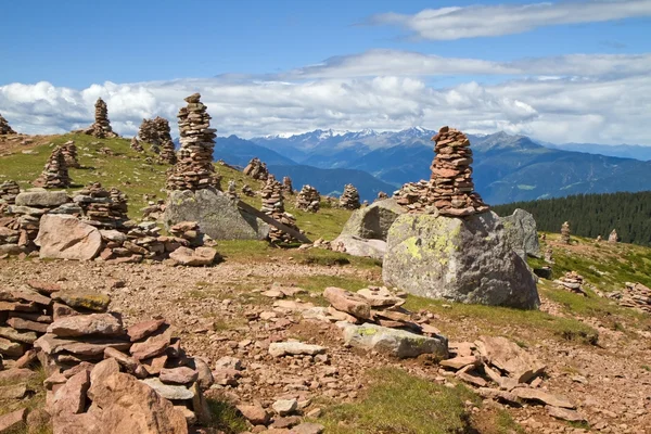 Uomini di pietra nelle Alpi italiane — Foto Stock