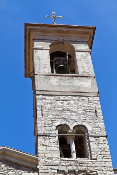 イタリア コモ市の歴史的な教会の尖塔 — ストック写真