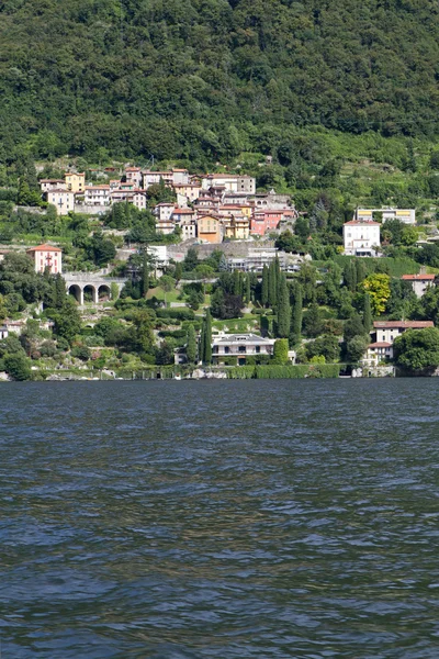 Domów mieszkalnych w jezioro como we Włoszech — Zdjęcie stockowe