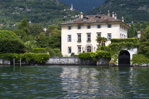 Vila veche la lacul Como, Italia — Fotografie, imagine de stoc