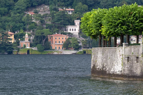 Ingresso al piccolo porto di Torno sul lago di Como — Foto Stock