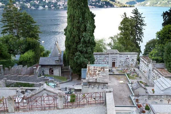 Historic graveyard at lake Como in Italy — Stock Photo, Image