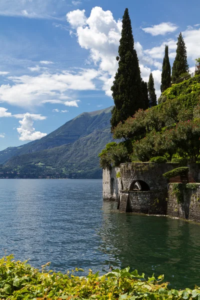 イタリア コモ湖を見下ろす — ストック写真