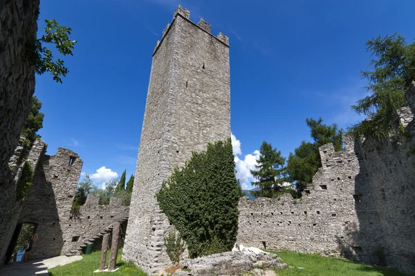 Zamek "castello di vezio" nad jeziorem como, Włochy — Zdjęcie stockowe