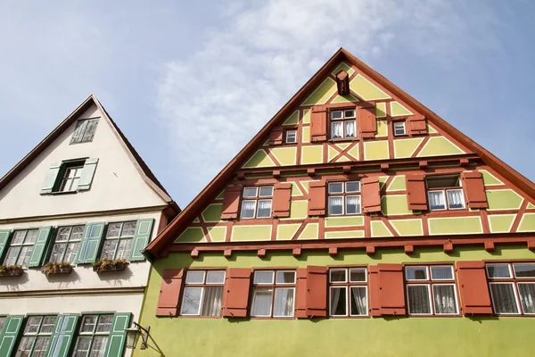 Fasada średniowiecznego domów w dinkelsbuehl, Frankonia, Niemcy — Zdjęcie stockowe