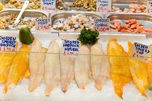 Selezione di pesce fresco — Foto Stock