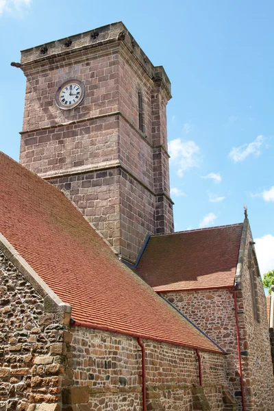 Zabytkowy kościół anglikański st. helier jersey, Wielka Brytania — Zdjęcie stockowe