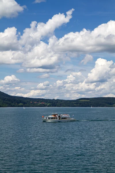Ferry boat on lake Tegernsee in Bavaria, Germany — Stock Photo, Image