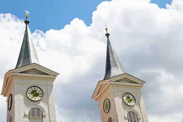 Historischer bayerischer Kirchturm — Stockfoto