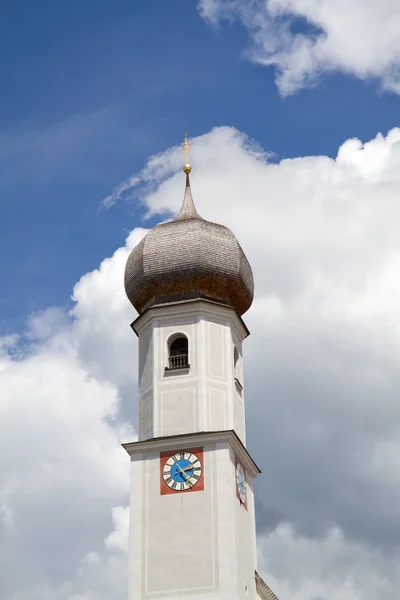 Historische Beierse kerk steeple — Stockfoto