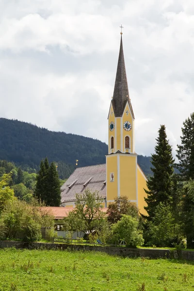 Historiallinen Baijerin kirkko — kuvapankkivalokuva