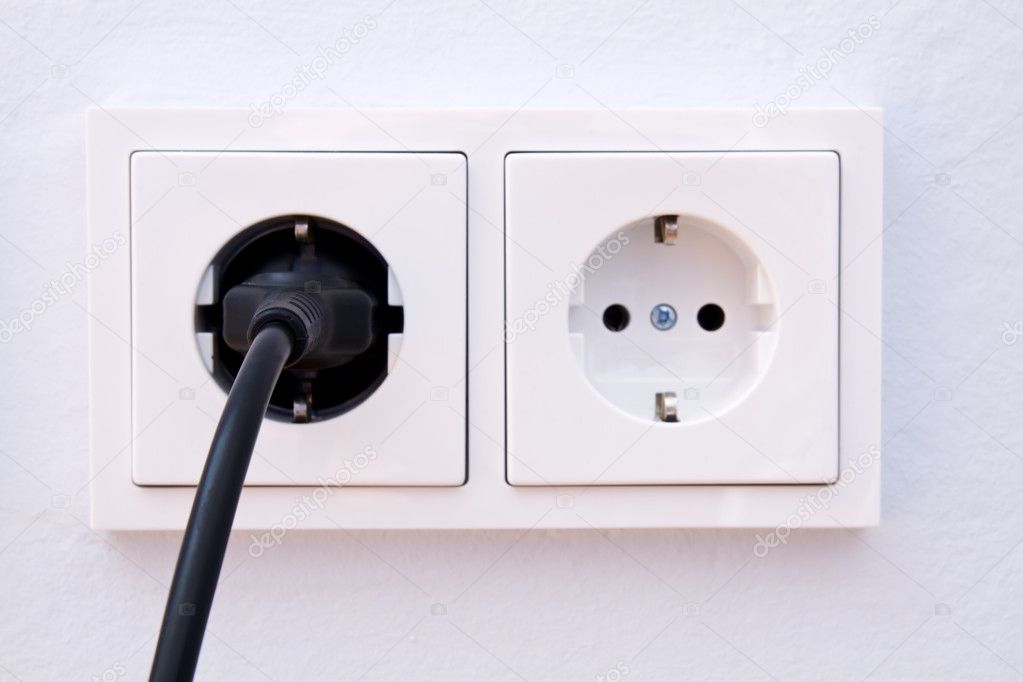 Electrical outlet with plug