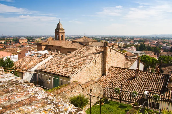 santarcangelo, İtalya çatılarda göster