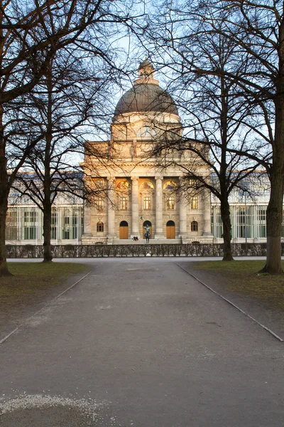 Das historische Regierungsgebäude "Staatskanzlei" in München — Stockfoto