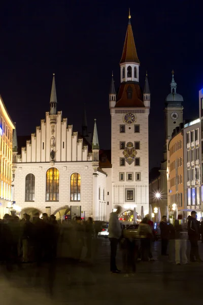 Oude stadhuis in München, Duitsland, 's nachts — Stockfoto