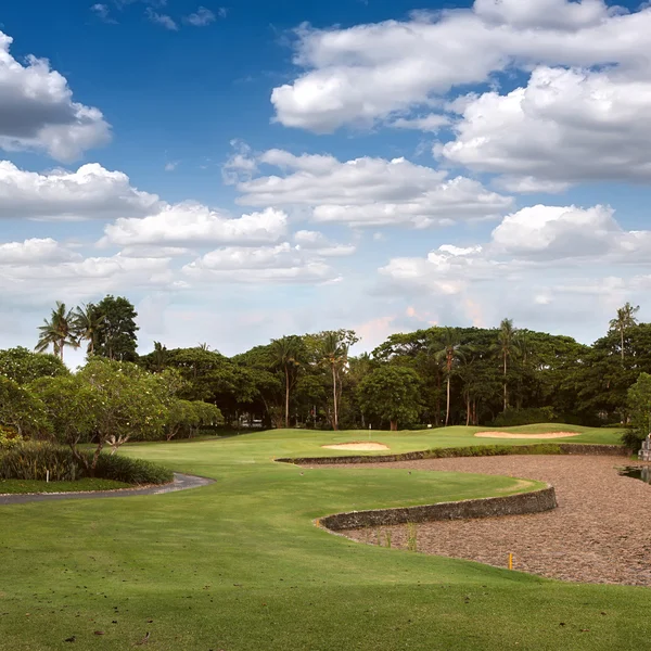 Поле для гольфа на Бали — стоковое фото