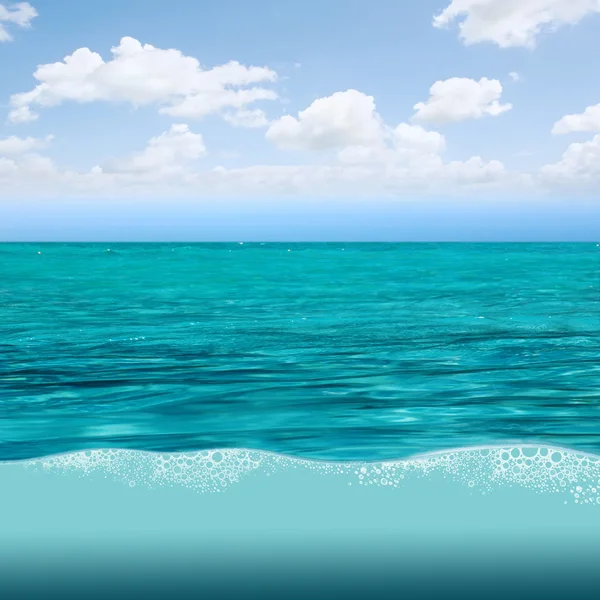Piękne wibrujący woda niebieski odbicia — Zdjęcie stockowe