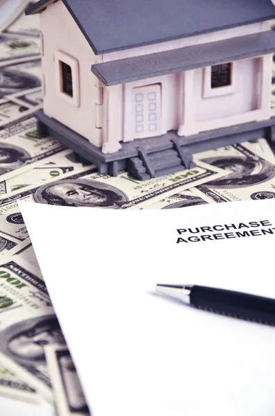 Real estate agreement — Stock Photo, Image
