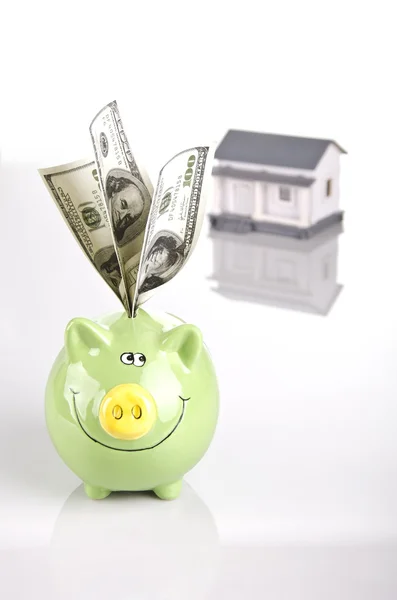貯金箱緑と灰色のサンプルの家 — ストック写真