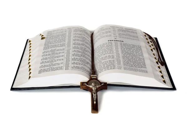 Bibel mit Kreuz — Stockfoto