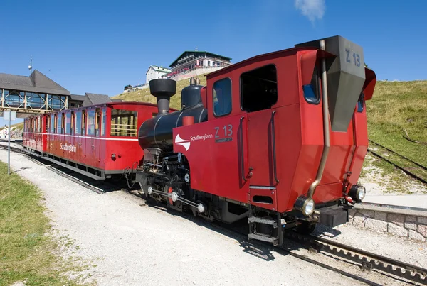 Comboio a vapor na montanha — Fotografia de Stock