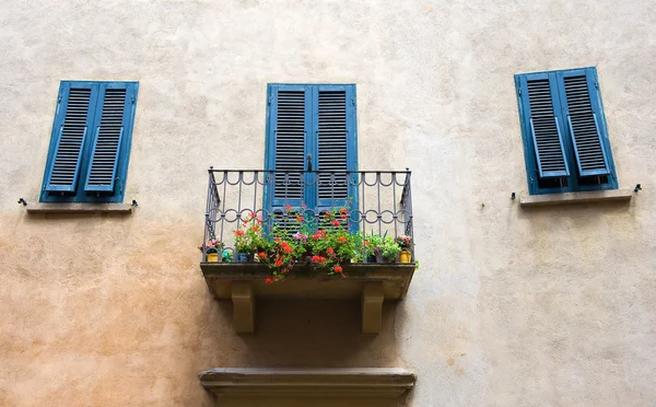 Балкон на дом — стоковое фото