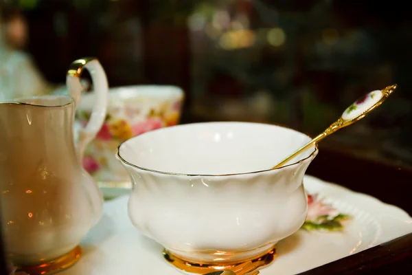 Tazza di tè in porcellana antica — Foto Stock