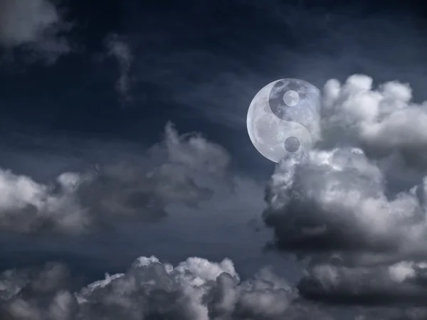 Yin Yang Moon — Stok fotoğraf