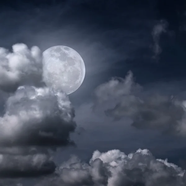 Beautiful full moon — Stock Photo, Image