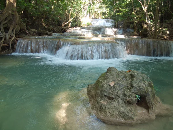Huay mae kamin waterval — Stockfoto