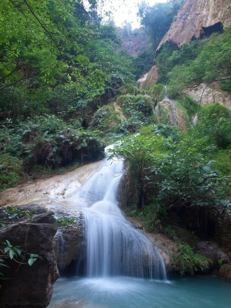 Vodopádu Erawan — Stock fotografie