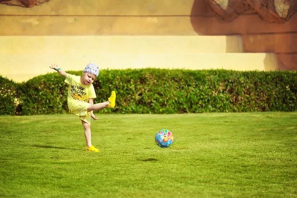 Το μικρό ποδοσφαιριστής — Φωτογραφία Αρχείου