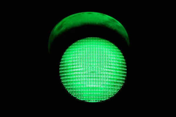 Grönt trafikljus Stockbild