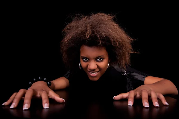 Beautiful black woman, isolated on black background.studio shot. — Stock Photo, Image
