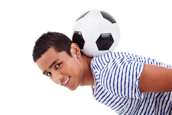 Красивый латинос держит футбольный мяч, изолированный на белом, студийный снимок — стоковое фото