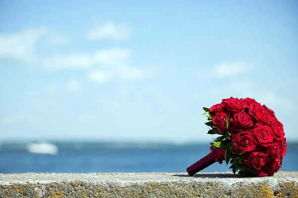 Bodegón con ramo de flores — Foto de Stock