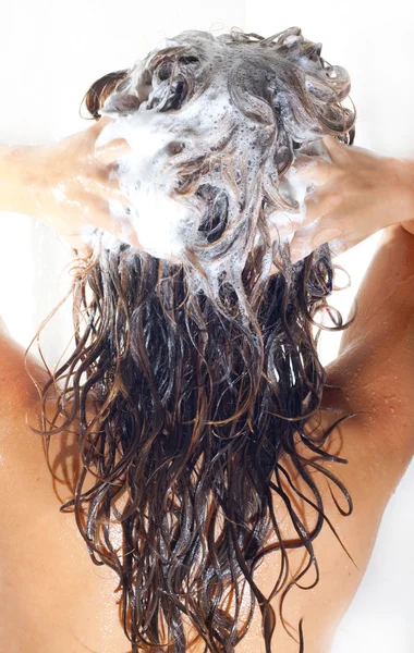Laver les cheveux Image En Vente