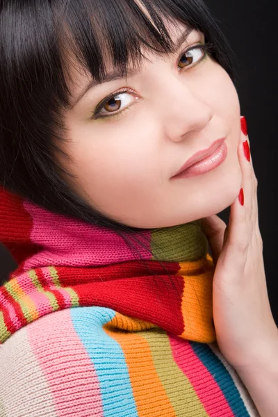 Porträtt av kvinnan med halsduk — Stockfoto