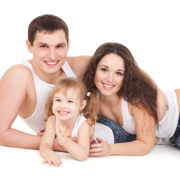 Familia feliz, madre, padre e hija descansando en el blanco b — Foto de Stock