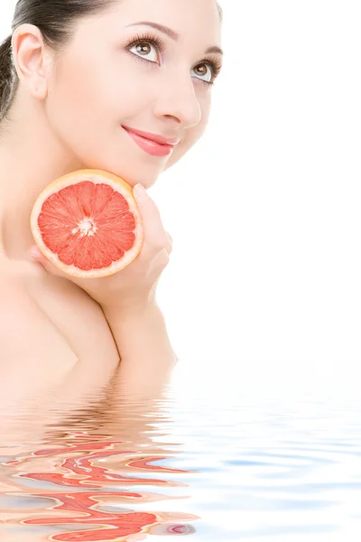 Mujer bonita con naranja —  Fotos de Stock
