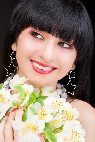 A virágok szép nő portré — Stock Fotó