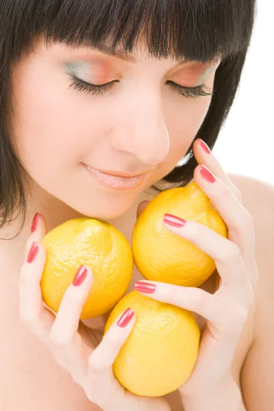 Limon olan kadın — Stok fotoğraf