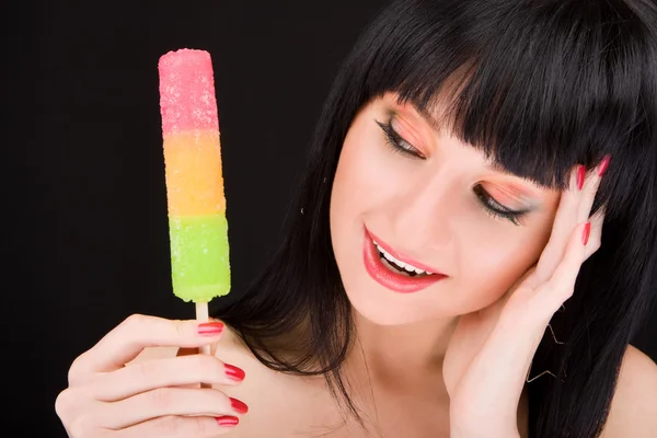 Sladká žena s icecream — Stock fotografie