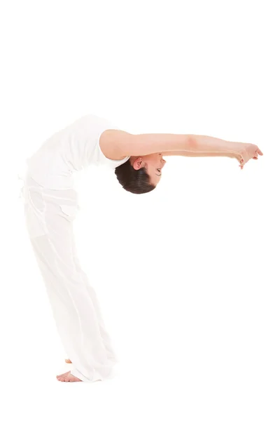 Fiatal nő csinál jóga gyakorlat — Stock Fotó