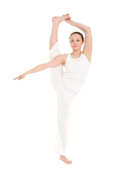 Mujer joven haciendo ejercicio de yoga — Foto de Stock