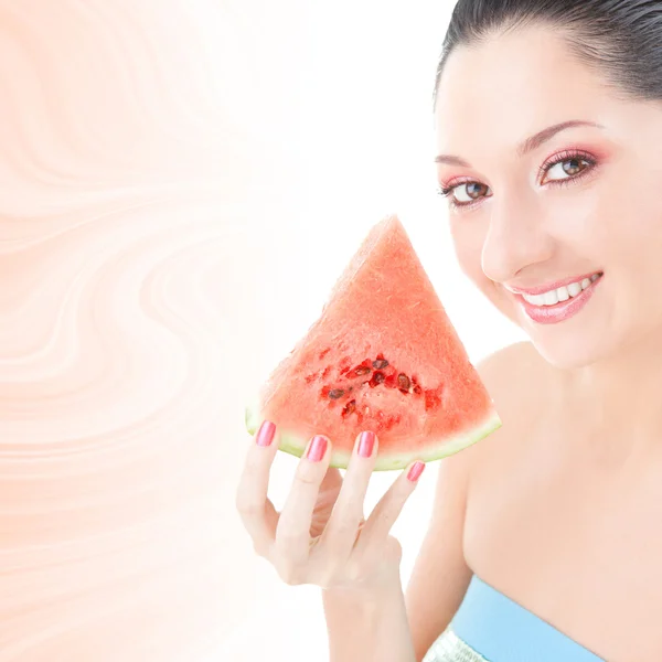 Niedliche Frau mit roter Wassermelone — Stockfoto