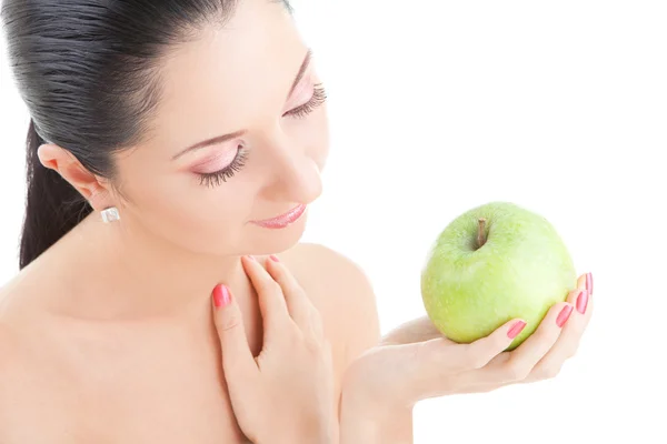 Hübsche Frau mit grünem Apfel isoliert über weißem Hintergrund — Stockfoto