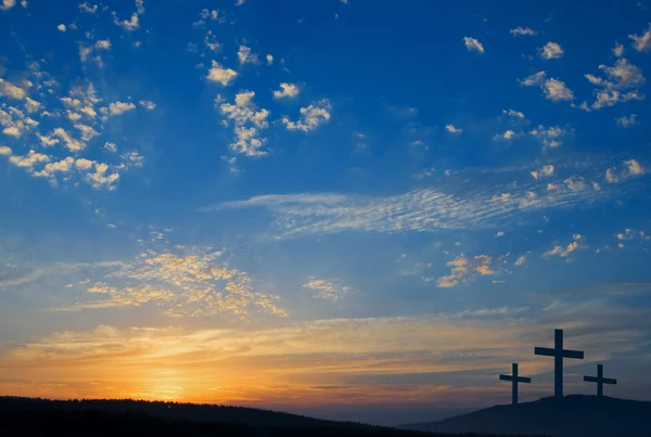 Três crucificações na colina — Fotografia de Stock